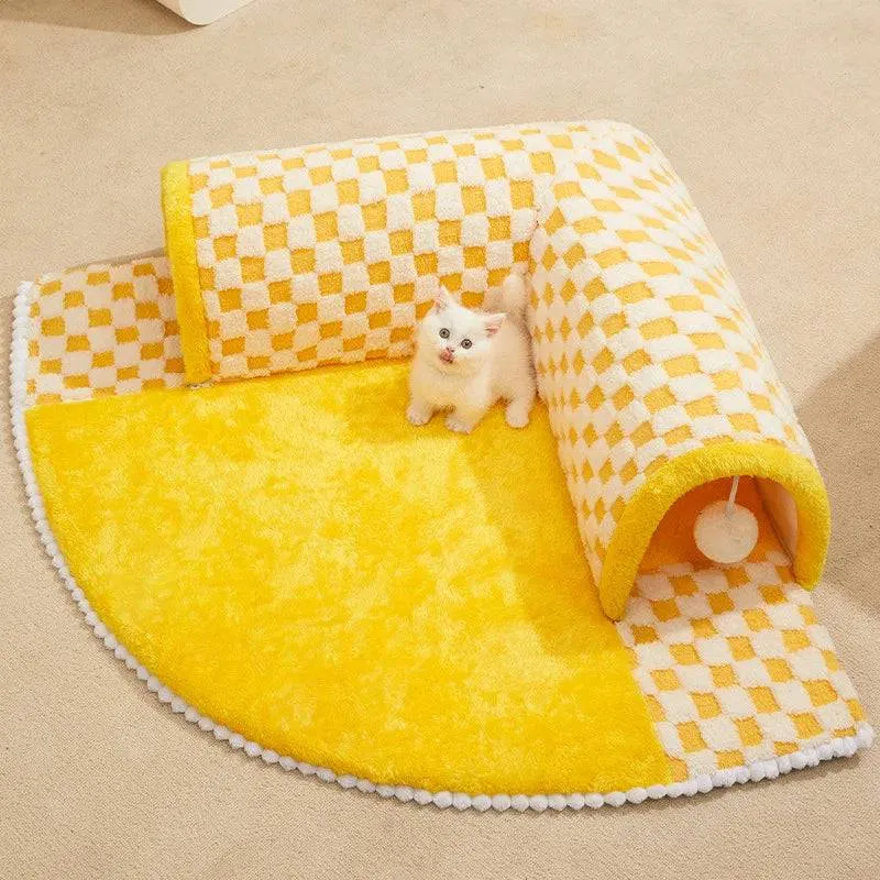 Tunnel Cat Nest Winter